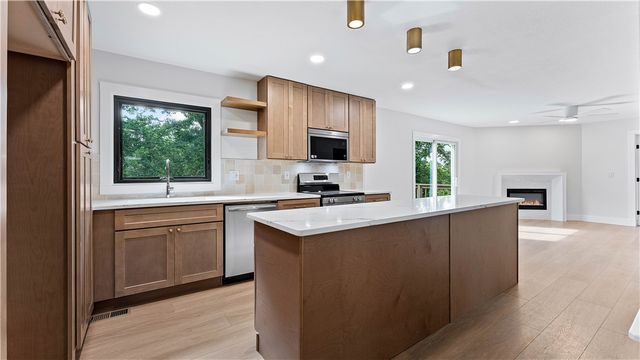 1801 Kimberly Place, Bentonville, AR 72712