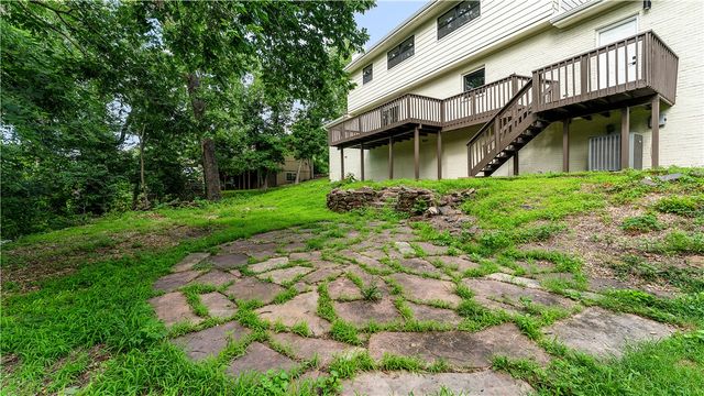 1801 Kimberly Place, Bentonville, AR 72712