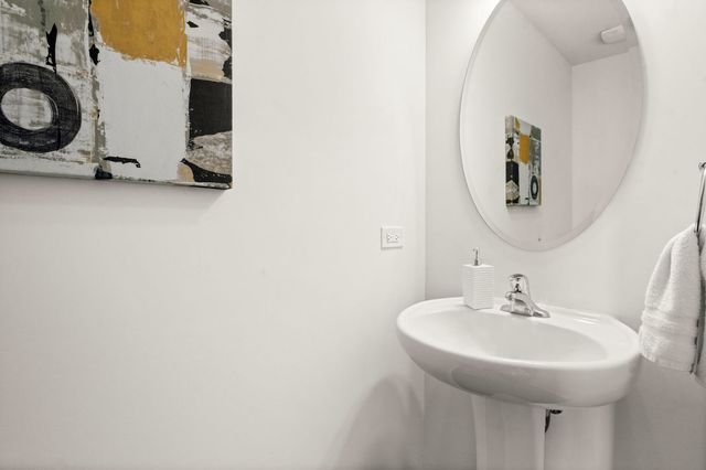 671 Anchorage Court, Pingree Grove, IL 60140