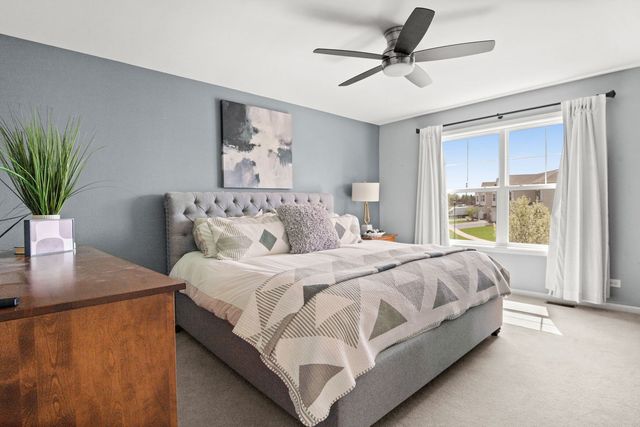 671 Anchorage Court, Pingree Grove, IL 60140