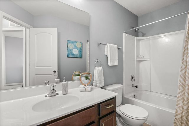 671 Anchorage Court, Pingree Grove, IL 60140