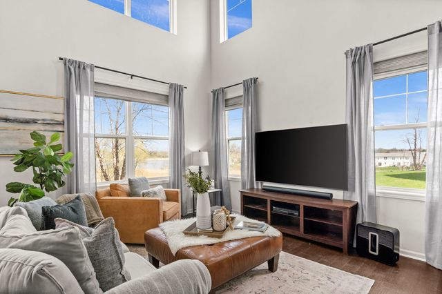 671 Anchorage Court, Pingree Grove, IL 60140