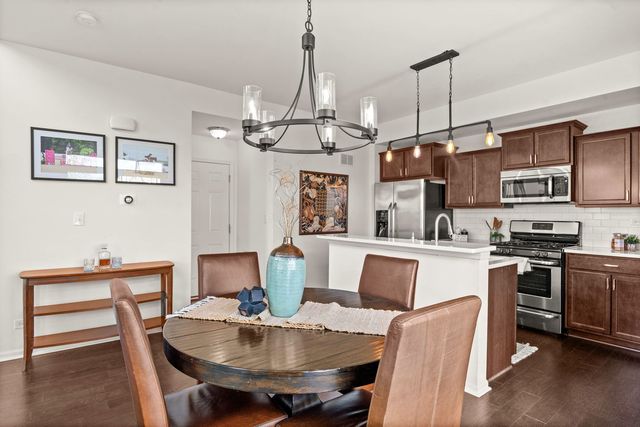 671 Anchorage Court, Pingree Grove, IL 60140