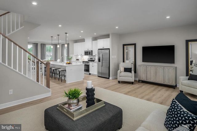 8249 WILLOWBEND TURN, Manassas, VA 20109