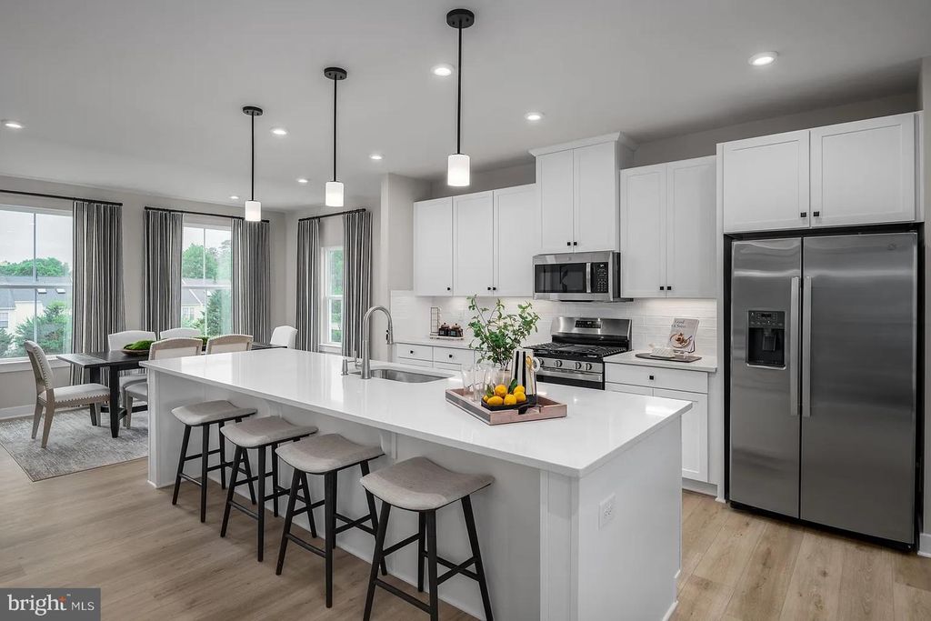 8249 WILLOWBEND TURN, Manassas, VA 20109