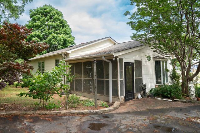 607 Vanney Circle, Boiling Springs, SC 29316