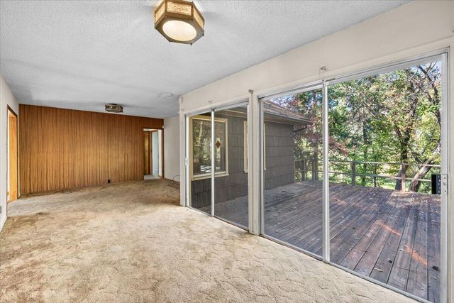 334 NW Scenic Drive, Grants Pass, OR 97526