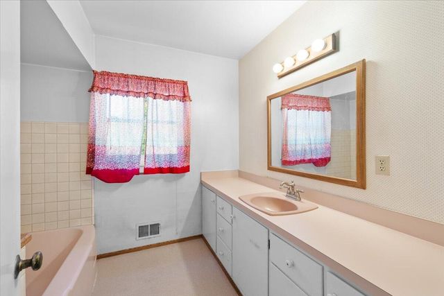 334 NW Scenic Drive, Grants Pass, OR 97526