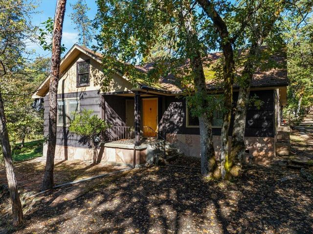 334 NW Scenic Drive, Grants Pass, OR 97526