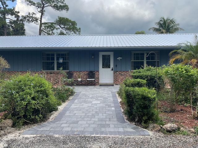 3208 A Road, Loxahatchee Groves, FL 33470