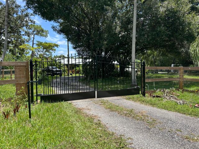 3208 A Road, Loxahatchee Groves, FL 33470