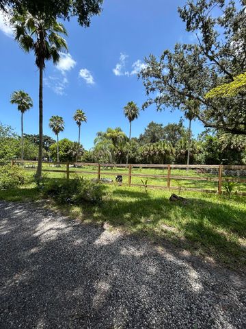 3208 A Road, Loxahatchee Groves, FL 33470