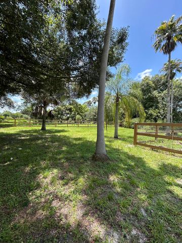 3208 A Road, Loxahatchee Groves, FL 33470