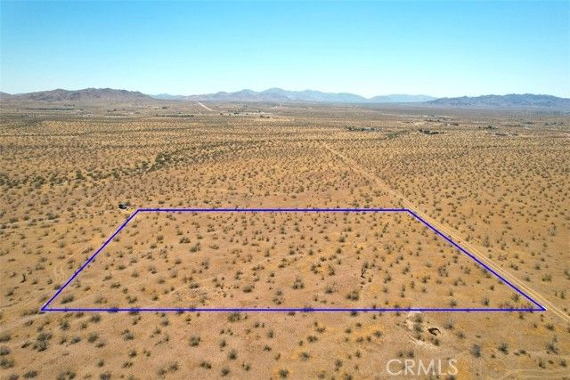 6 Kimshew Street, Apple Valley, CA 92307