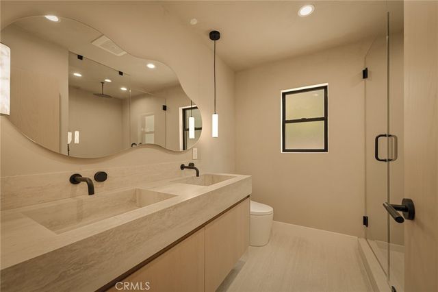 17000 Escalon, Encino, CA 91436
