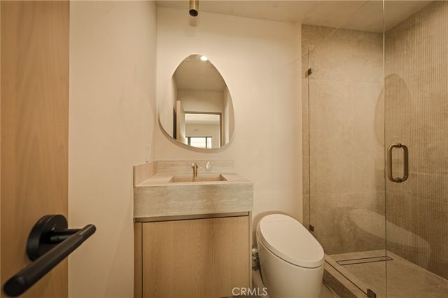 17000 Escalon, Encino, CA 91436