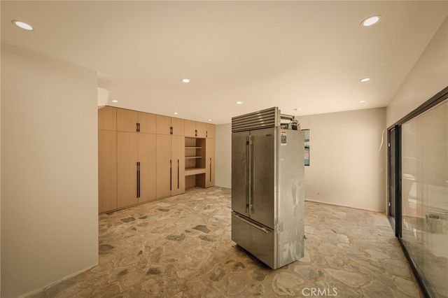 17000 Escalon, Encino, CA 91436