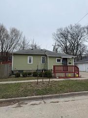 6945 W Fond Du Lac AVENUE, Milwaukee, WI 53218