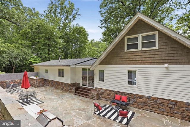 557 GOLDEN RUSSET DR, Linden, VA 22642