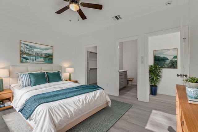 2619 Hillside Drive, Granbury, TX 76048