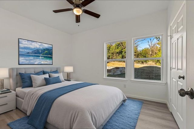 2619 Hillside Drive, Granbury, TX 76048