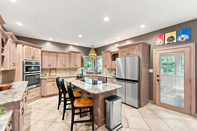 4664 Fox Moor Lane, Greenwood, IN 46143