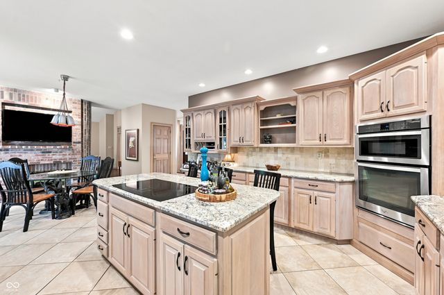 4664 Fox Moor Lane, Greenwood, IN 46143