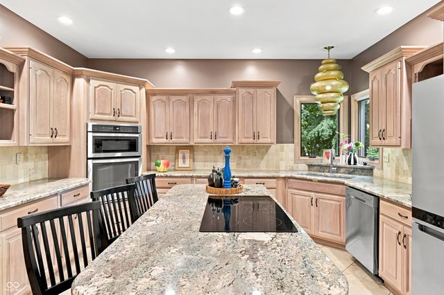 4664 Fox Moor Lane, Greenwood, IN 46143