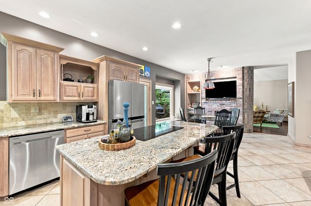 4664 Fox Moor Lane, Greenwood, IN 46143