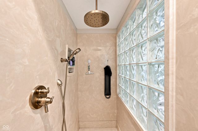 4664 Fox Moor Lane, Greenwood, IN 46143