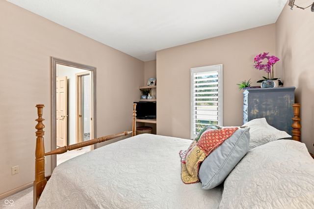 4664 Fox Moor Lane, Greenwood, IN 46143