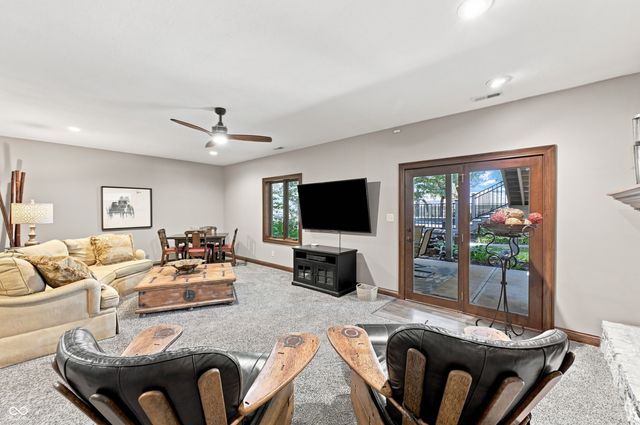 4664 Fox Moor Lane, Greenwood, IN 46143