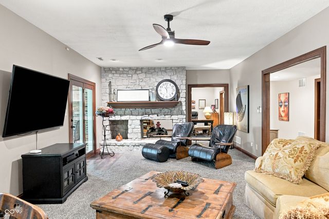 4664 Fox Moor Lane, Greenwood, IN 46143