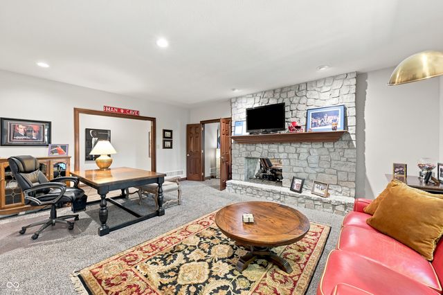 4664 Fox Moor Lane, Greenwood, IN 46143