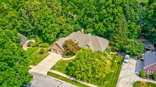 4664 Fox Moor Lane, Greenwood, IN 46143