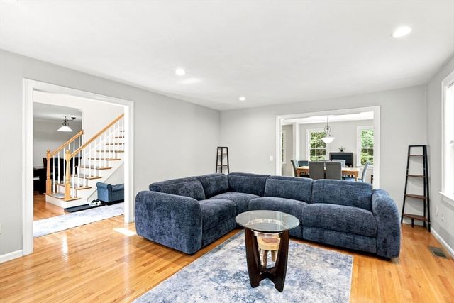 524 Lindsey St, Attleboro, MA 02703