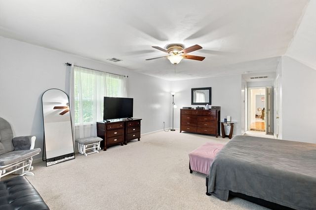 524 Lindsey St, Attleboro, MA 02703