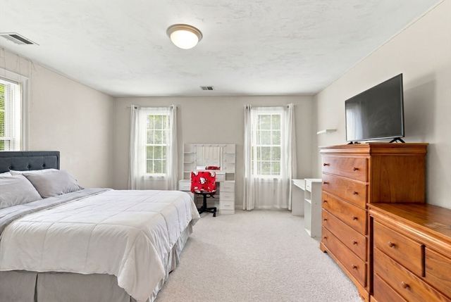 524 Lindsey St, Attleboro, MA 02703