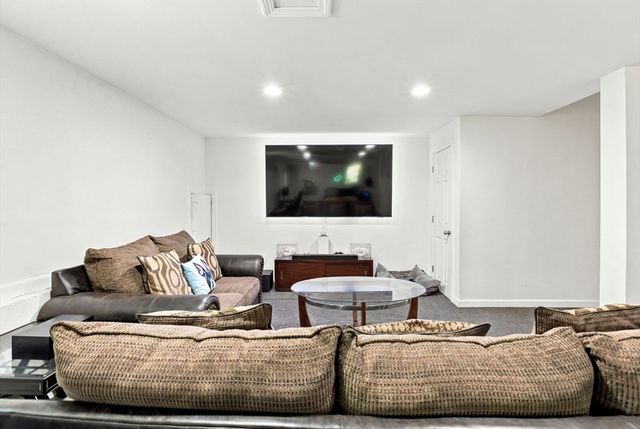 524 Lindsey St, Attleboro, MA 02703