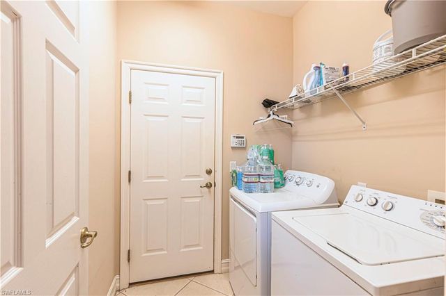 1761 Tarpon Bay DR S # 58, Naples, FL 34119