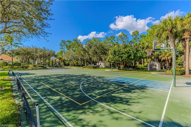 1761 Tarpon Bay DR S # 58, Naples, FL 34119