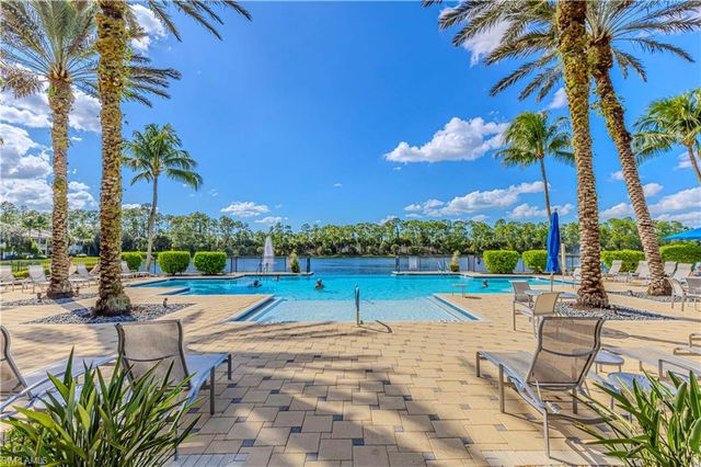 1761 Tarpon Bay DR S # 58, Naples, FL 34119