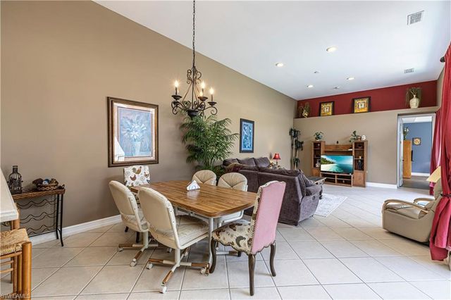 1761 Tarpon Bay DR S # 58, Naples, FL 34119