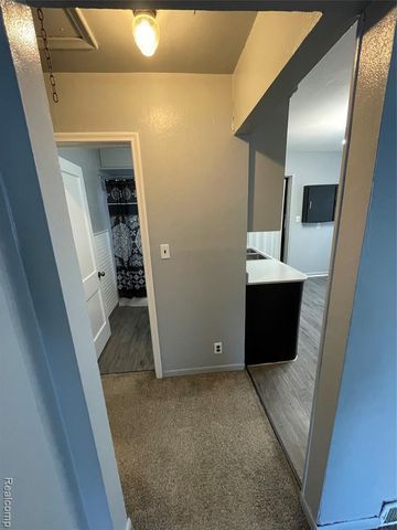 11099 Studebaker Avenue, Warren, MI 48089