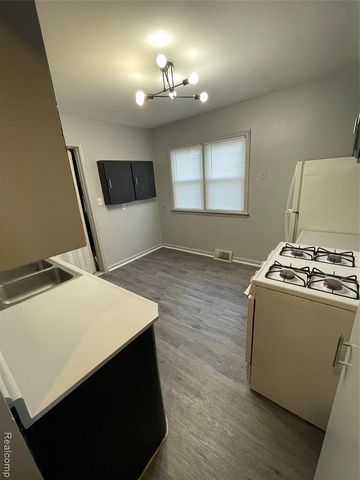 11099 Studebaker Avenue, Warren, MI 48089