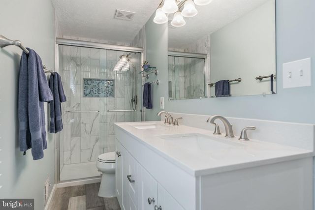 15919 FAIRWAY DR, Dumfries, VA 22025