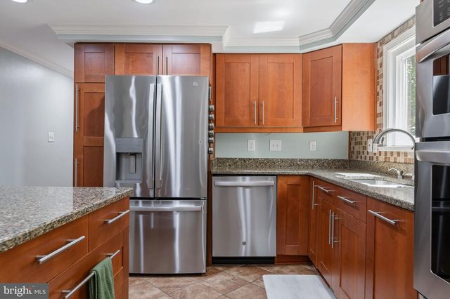 15919 FAIRWAY DR, Dumfries, VA 22025