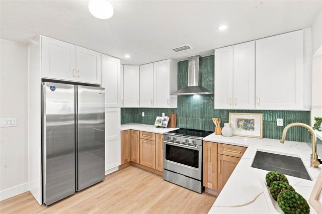 7326 11TH AVENUE N, St Petersburg, FL 33710