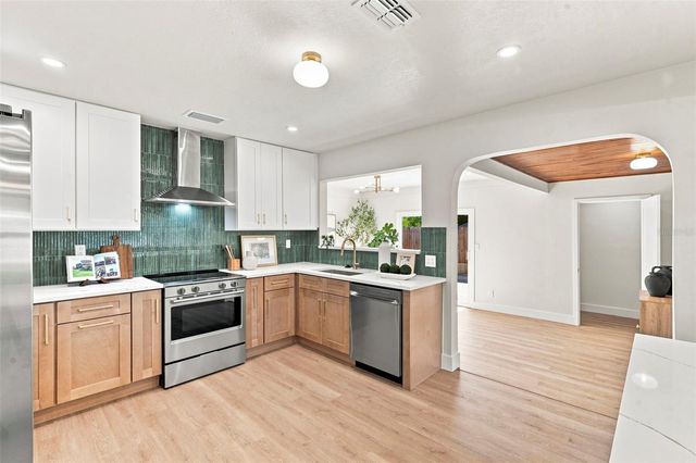 7326 11TH AVENUE N, St Petersburg, FL 33710