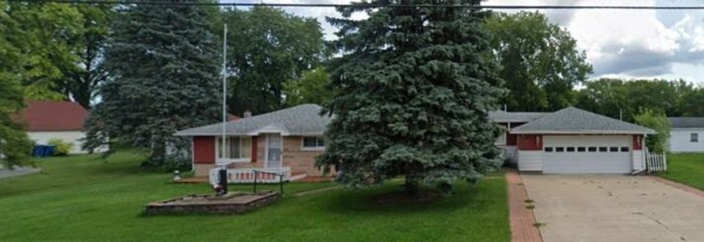 1820 SE Boutell Road, Essexville, MI 48732